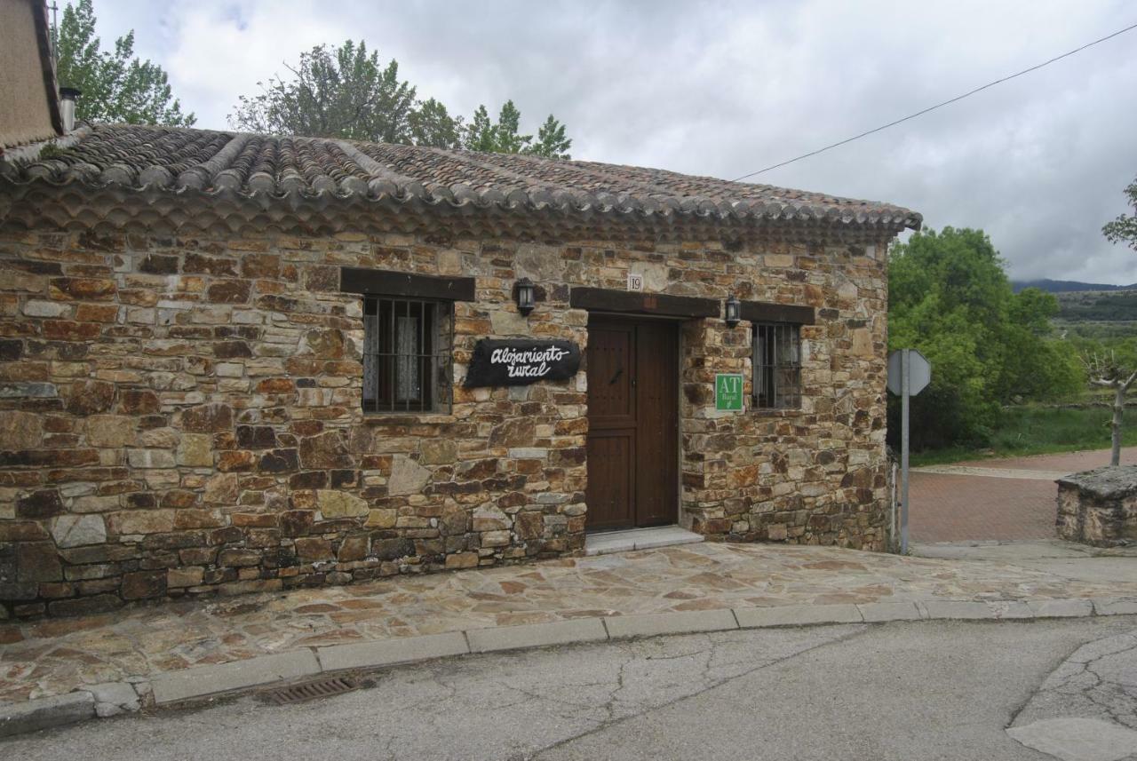 El Pozo La Serna del Monte Exterior foto